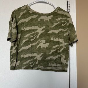 Old Navy Size S Green Camouflage Crop Top